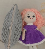Anne-Kız Hediye Seti, Örgü Gri Postacı Çanta ve Örgü Bebek