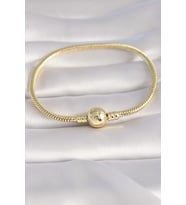 Pirinç Gold Renk İşleme Detay Charm Model Kadın Bileklik - TJ-BB5988