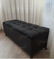 Çizgi Kapitoneli Sandıklı Puf 90 cm Siyah Ayak (Siyah)