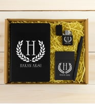 BK Gift Kişiye Özel İsimli Siyah Siyah Defter & Kalem & Çakmak & Sigara Kutusu Hediye Seti-1  Babalar Günü Hediyesi, Erkeklere Özel Hediye