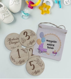 BK Gift Kişiye Özel Mesajlı Kesede Bebek Fotoğraf Çekimi Ahşap Anı Kartları Model 2
