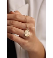 Kişiye Özel 925 Ayar Gümüş Anne Bebek Eller Kolye (Gold)