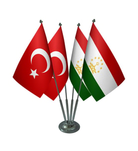 Masa Üstü Tacikistan Bayrağı Türk Bayrağı Dörtlü Krom Direk Masa Bayrak Seti
