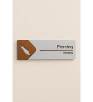 Lucena Piercing Ofis Oda Kapı İsimliği Yönlendirme Tabelası Levhası Kişiselleştirilebilir
