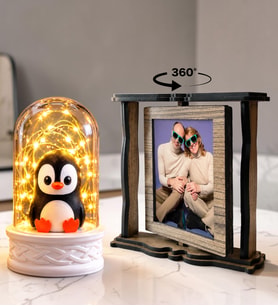Kişiye Özel 2 Fotoğraflı Dönen Ahşap Çerçeve ve LED Işıklı Penguenli Fanus Hediye Seti