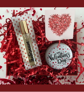 Aeternum Sevgililer Günü Kadın 2'li Set-1 (24 ml Parfüm & Kokulu Mum / Romantik Gül) Hediye Kutusu
