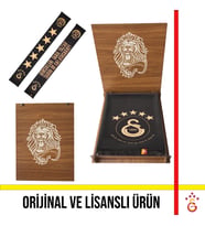 Galatasaray Lisanslı 5 Yıldızlı Gerçekleri Tarih Yazar Şal Atkı Hediye Aslan Ahşap Kutulu (Siyah)