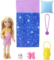 Barbie Chelseanin Kamp Macerası Oyun Seti HDF77 (15 cm, Sarışın Bebek), Hayvan Arkadaşı Baykuş, Uyku Tulumu, Dürbün ve Kamp Aksesuarları, 3-7 Yaş Arası