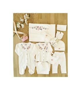 Kız Bebek Natural Kanaviçe Ekru Hastane Çıkışı Sitilin Kutulu Bebek Hediye Seti STL11007 (Beyaz)