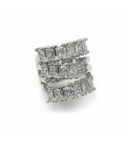 Earcuff Sıkıştırmalı Pirinç Kıkırdak Küpe Baget Taşlı Üç Sıralı Gümüş Renk