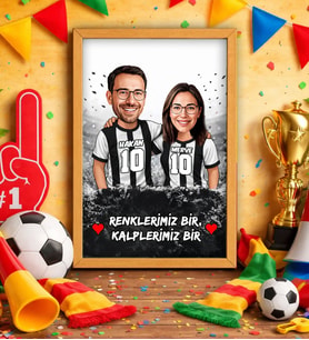 BK Gift Kişiye Özel İsimli Siyah-Beyaz Sevgili Karikatürlü Ahşap Çerçeveli Tablo - 40x25cm, Doğum Günü Hediyesi, Taraftar Hediyesi