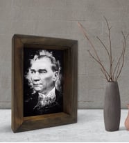 BK Gift Atatürk Tasarımlı Dekoratif Doğal Masif Ahşap Çerçeve 15x20cm-14 (Beyaz)