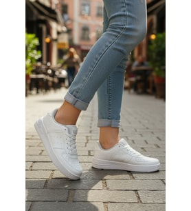 Enoch Kadın Spor Ayakkabı Perfore Burun Detaylı Ve Kontrast Düz Tabanlı Günlük Casual Sneaker