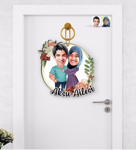BK Gift Kişiye Özel Sevgililer Karikatürlü Ahşap Kapı Süsü-61