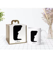 BK Gift Kişiye Özel Ahşap Kutuda Yüz Silüet Tasarımlı Beyaz Kupa Bardak-2