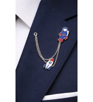 Astronot Roket Figürlü Gümüş Renk Zincirli Yaka İğnesi Unisex