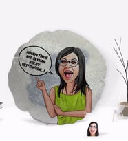 BK Gift Kişiye Özel İsimli Kadın Nihayetinde Karikatürlü Yuvarlak Dekoratif Kırlent Yastık-5