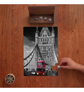 Tower Bridge - Kırmızı Otobüs Tasarımı 240 Parça Ahşap Puzzle Ahşap Kutuda PD00005