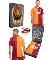Galatasaray Orijinal 23-24 Parçalı 5 Yıldızlı Forma + Bileklik Set Özel Ahşap Kutulu (Sarı-Kırmızı)