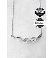 Jewelmim Gümüş DNA Kolye Beyaz Altın Kaplama Özel Tasarım DNA Figürlü Kolye 925 Ayar Kadın Gümüş Kolye (Beyaz)