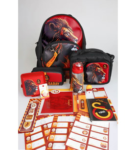 DEKOMUS İLE LİSANSLI GALATASARAY FULL KIRTASİYE SETİ KÜÇÜK BOY 32 CM ANAOKUL ÇANTASI,500 ML MATARA VE BESLENME KABI SETİ