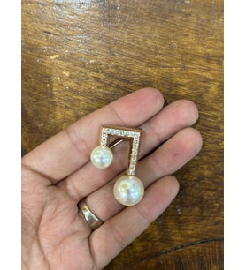 İNCİ BONCUKLU ZİRKON TAŞLI TASARIM BROŞ YAKA İĞNESİ GİYİM AKSESUARI 3X2 CM