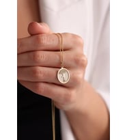 Kişiye Özel 925 Ayar Gümüş Tasarım İnsan Figürlü Hayat Ağacı Kolye (Gold)