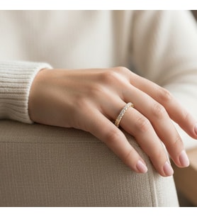 STİL İNCİSİ/XUPING JEWELRY ASİMETRİK DAMLA ZİRKON TAŞLI YÜZÜK (Altın Rengi)