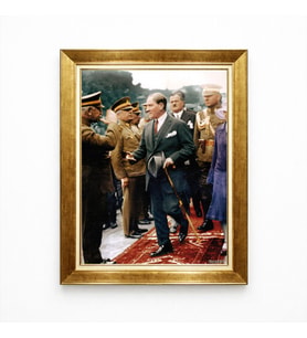 Tablore Atatürk Klasik Şık Giyim Renkli Fotoğraf Çerçeveli Tabl