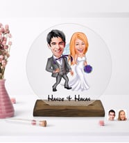 BK Gift Kişiye Özel Evleniyoruz Karikatürlü Yuvarlak Ahşap Standlı Biblo-6