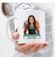 Kadın Voleybolcuya hediye Karikatürlü ve İsimli Kupa Bardak