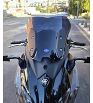 MOTOCAM Sym Maxsym TL 508 Ön Cam 2022-2026 Model 41cm Siyah Renkli 4mm SPORTİF