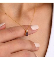 Garnet Model Damla Kesim Tırnaklı Tek Taş Pırlanta Kolye