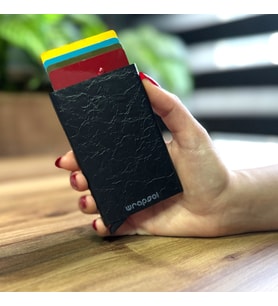Mekanizmalı Kartlık Rfid Korumalı Alüminyum Otomatik Mekanizmalı Kredi Kartlık Desenli Kabartmalı Siyah Deri