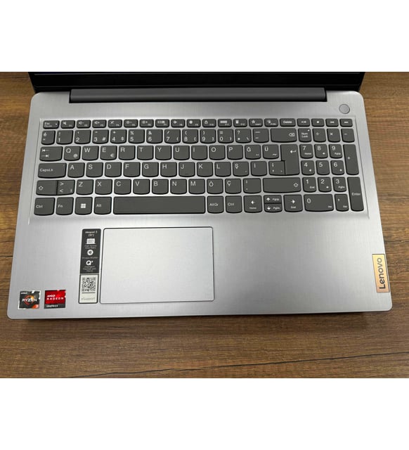 Lenovo Ideapad 3 15ADA6 AMD Ryzen 3 3250U 8GB 256GB SSD 15.6