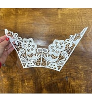 BEYAZ GÜPÜR NAKIŞ İŞLEME YAKA APLİKE DİKİŞ AKSESUARI 36X12 CM
