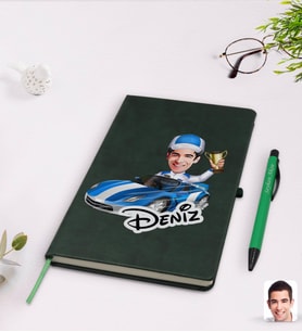BK Gift Kişiye Özel Erkek Rallici Karikatürlü Yeşil Termo Deri Defter Kalem Seti Model 1