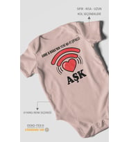 Anne Babanın Yeni Wifi Şifresi Aşk Baskılı Bebek Zıbını – Çıtçıtlı Body 8 Renk  %100 Pamuk Kısa Kol (Pastel Pembe)