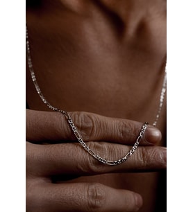 14 K White Gold Kaplama 925 Ayar Gümüş Old Money Barlı Figaro Zincir