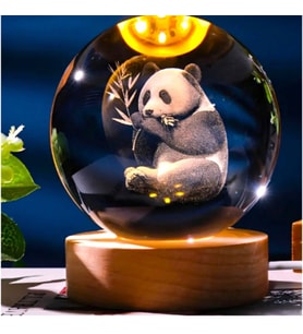 Dekoratif Işıklı Ahşap Stand'lı Tasarımlı 3D Panda Cam Küre Büyük Boy