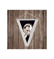 Mustafa Kemal Atatürk Altın İmzalı Poster Beyaz Saçaklı Üçgen Flama Bayrak Hatıra Flama ATA42