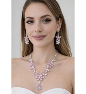 Pembe Çiçek Detaylı Taşlı Kolye & Küpe Seti