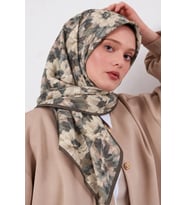 Lesscarves Çiçek Desenli Pamuk İpek Eşarp LS2214