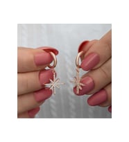 Gümüş Rose Sallantılı Kutup Yıldızı Kadın Küpe CSR2185442