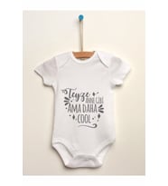 Unisex Bebek Beyaz Teyze Anne Gibi Ama Daha Cool Baskılı Body Zıbın
