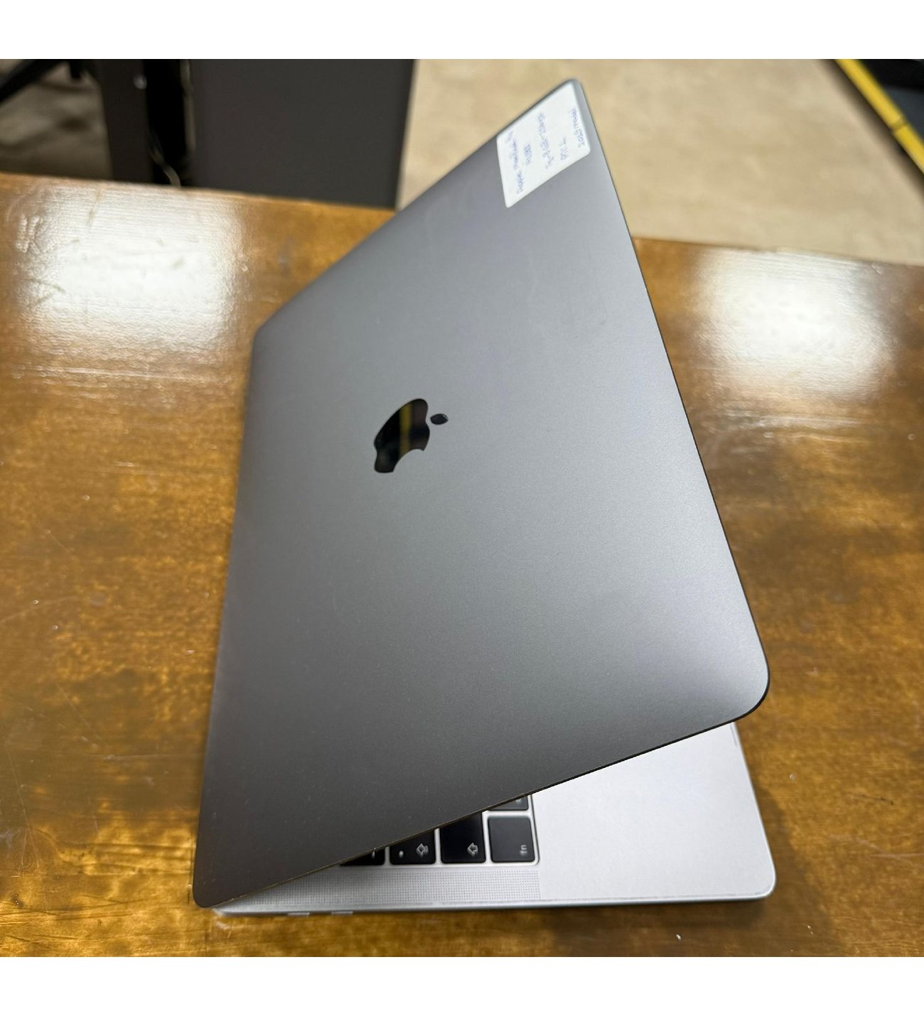 Apple Macbook Pro A1989 Intel i5-8259U 8 Ram 256 SSD DARBELİ