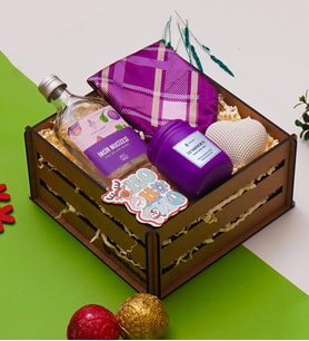 Yeni Yıl Yılbaşı Hediye Seti & 200ml İncir Kolonyası, Fular, Kalp Biblo, Magnet, Mum