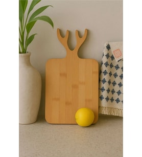 Dikdörtgen Ahşap Bambu Kesim Panosu - Kesme Tahtası Geyik Boynuz Figür Saplı 20 X 38 cm