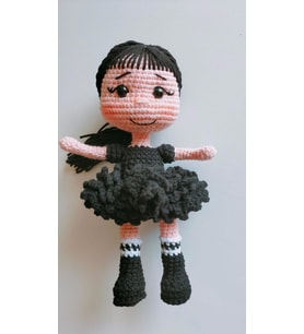 Minyatür Wednes Bebeği Amigurumi Organik Oyuncak