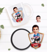 BK Gift Kişiye Özel Erkek Bisiklet Sürücüsü Karikatürlü Beyaz Kupa ve Ahşap Bardak Altlığı Hediye Seti-1